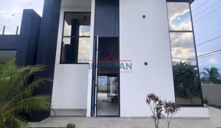 Descubra o requinte e o conforto neste magnífico lar situado no Condomínio Altos