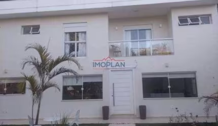 CASA COM 3  SUITES 3 VAGAS FINANCIA NA SERRA DA CANTAREIRA - Mairiporã-SP