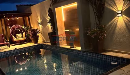 LINDA CASA TÉRREA Á VENDA COM 3 DORMITÓRIOS -PISCINA -5 VAGAS -ATIBAIA-SP