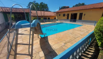 Linda chácara à venda  com piscina - 406 m² - Porteira fechada em uma ótima loca