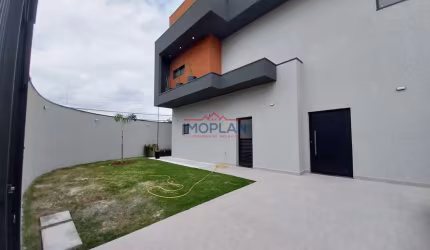 Casa  com 3 Dormitórios 3 suítes com 135,15 m² com piscina e churrasqueira em ót