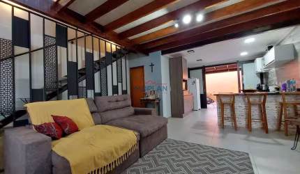 Casa com salas comerciais no Cerejeiras