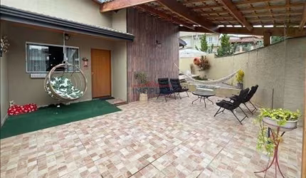 Casa térrea à venda no Bairro Jardim Maristela em Atibaia - SP