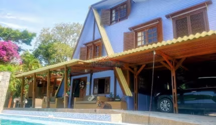 Casa a venda com 3 dorm piscina financiável Serra da Cantareira Mairiporã/SP