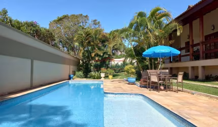 CASA TÉRREA COM 4 DORMITÓRIOS E PISCINA NO JARDIM PAULISTA ATIBAIA-SP