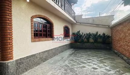 Casa à venda com 4 dormitórios