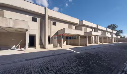 Casa  com 3 Dormitórios 3 suítes com 160 m² em ótima localização em Atibaia SP -