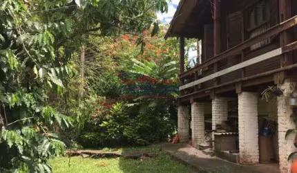 Casa  à venda com 2 Dormitórios  com 120 m² com piscina e varanda em ótima local