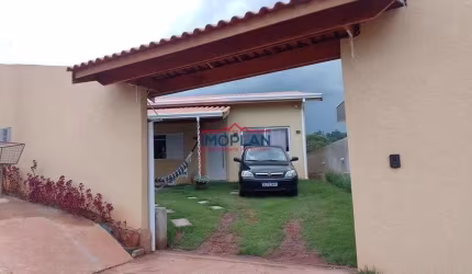 Casa àvenda   com 130 m²em ótima localização em Atibaia SP - Bairro Portão