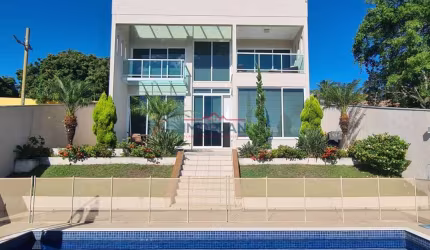 Linda casa à venda   443 m²  em ótima localização em Atibaia SP - Jardim Paulist
