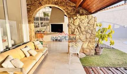 Casa com 3 dormitórios na melhor localização
