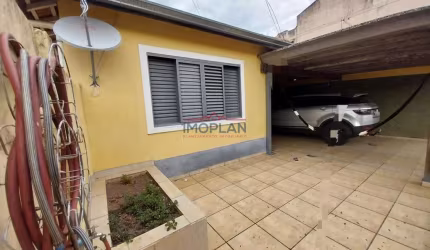 Casa à venda com 100 m² com 3 Dormitórios  em ótima localização em Atibaia- SP-