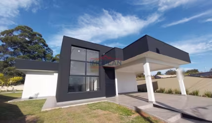 Casa à venda térrea com 310 m² com piscina em Atibaia SP - Condomínio Shamballa