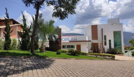 Casa à venda em condominio de alto padrão