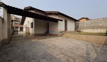 Casa térrea a venda no Jardim floresta