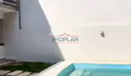 Casa com 2 suítes 2 vagas piscina a venda Nova Cerejeira Atibaia-SP