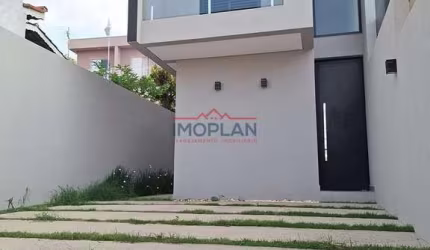 Casa com 3 dormitórios no Jardim maristela