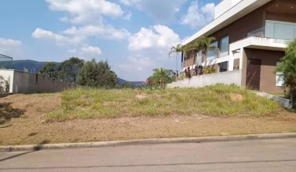 Terreno em condomínio fechado