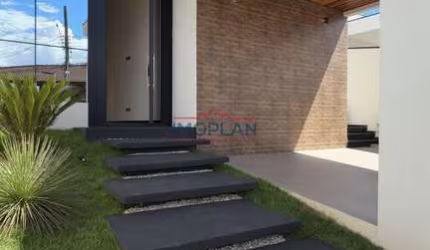 Casa a venda em bairro residencial