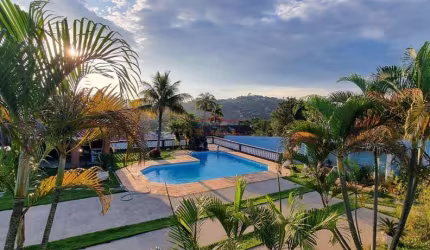 CHACARA COM 4 DORMS E PISCINA