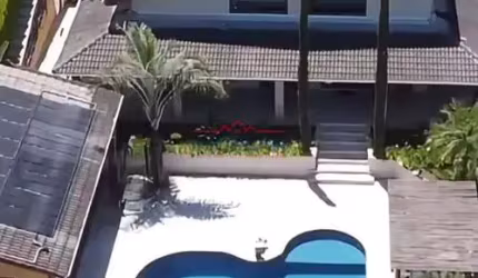 CASA A VENDA EM CONDOMÍNIO DENTRO DA CIDADE 1.000M2
