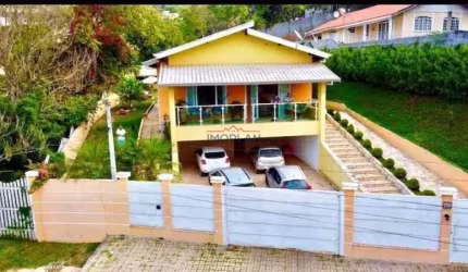 Casa em Condominio Fechado com 4 dormitórios e vista panorâmica