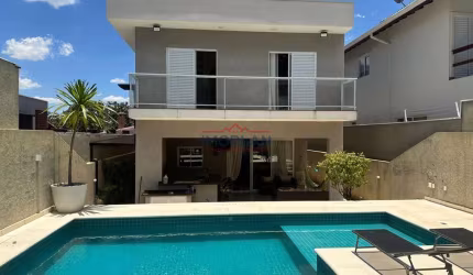 SOBRADO EM CONDOMINIO COM 4 SUÍTES