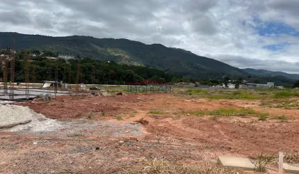 Terreno à venda no Ecoville