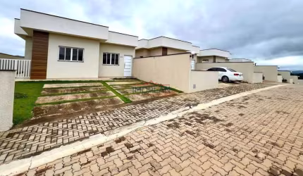 Casa em condominio fechado em Atibaia, térrea com 3 dormitórios.