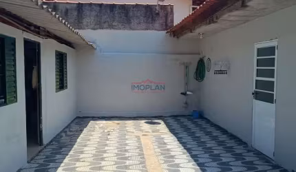 Casa com 2 dormitórios no Clube de Campo em Itatiba