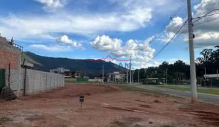 Terreno à venda em condomínio