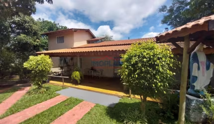 Casa á venda com 180 m² Residencial Country Feliz em Bom Jesus dos Perdões - SP