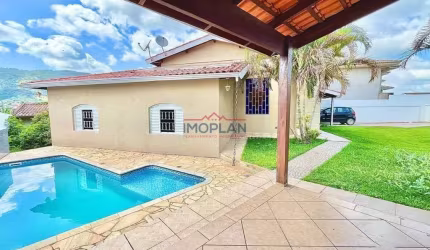 Casa Térrea à Venda no Recreio Maristela, Atibaia/SP