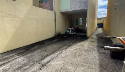 CASA PARA REPASSE NO MARACANAU APÓS O ASSAI