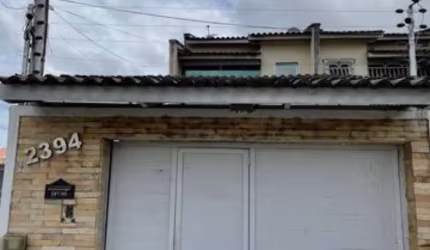 CASA DUPLEX NO ITAPERI COM MÓVEIS PLANEJADOS