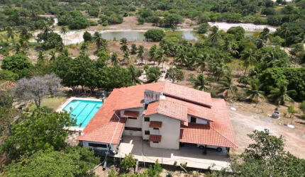 Vende - se Casa na Taiba com Lago Particular e 2HA de Terreno
