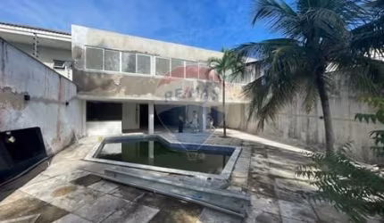 Casa à venda no Bairro Lourdes Fortaleza CE
