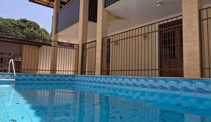 Casa duplex, de Esquina, 303m2no parque Manibura