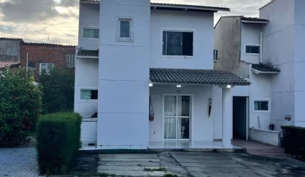 Vendo Excelente Casa em condomínio Fechado ( Messejana)  Porteira fechada com tudo !!