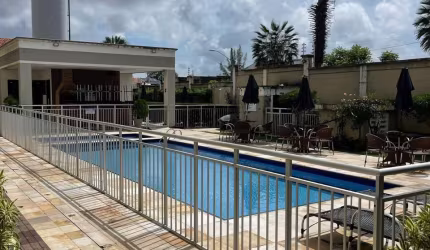 Apartamento na Maraponga torre com Elevador