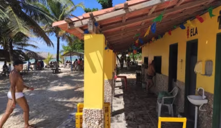 Vende - se Barraca de Praia com mais 9 Mini Apartamentos na Colônia de Férias
