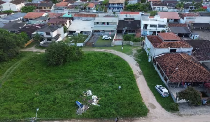 Terreno próximo a Avenida principal do Balneário Coroados