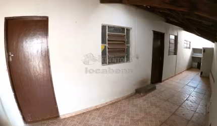 Casa de fundos de 2 dormitórios na Vila Nossa Senhora Aparecida
