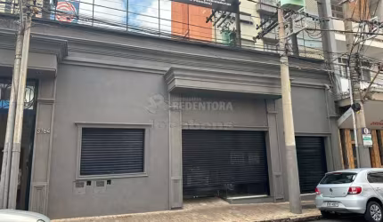 Centro - Salão comercial em excelente localização no centro com 748,71m² de construção
