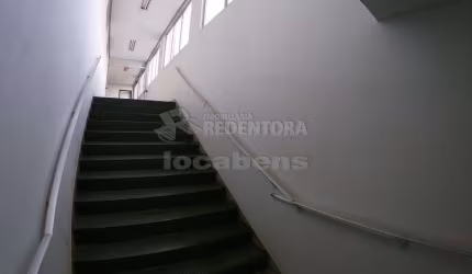 Ótimo salão no Mezanino com 16 ambientes próximo ao Pão de Açucar