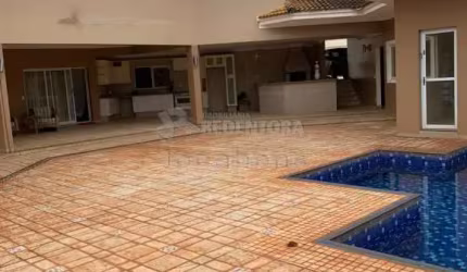 Linda casa e completa - condomínio Recanto Real