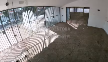 Casa comercial 03 dormitórios Jardim dos Seixas