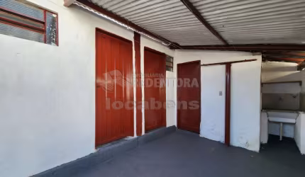 Casa fundos no Vila Boa Esperança