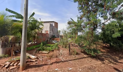 Terreno de esquina em Bady