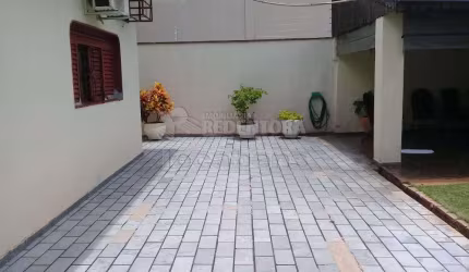 Casa Térrea - Bairro Jardim Vieira.
